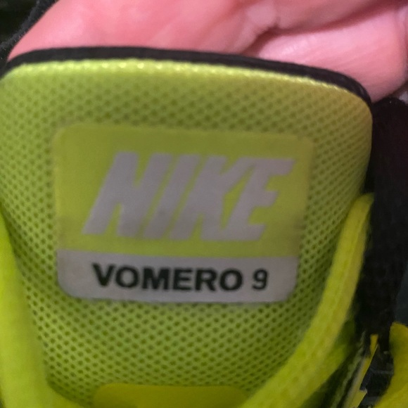 Nike Vomero 9 Running Shoes - Picture 7 of 13